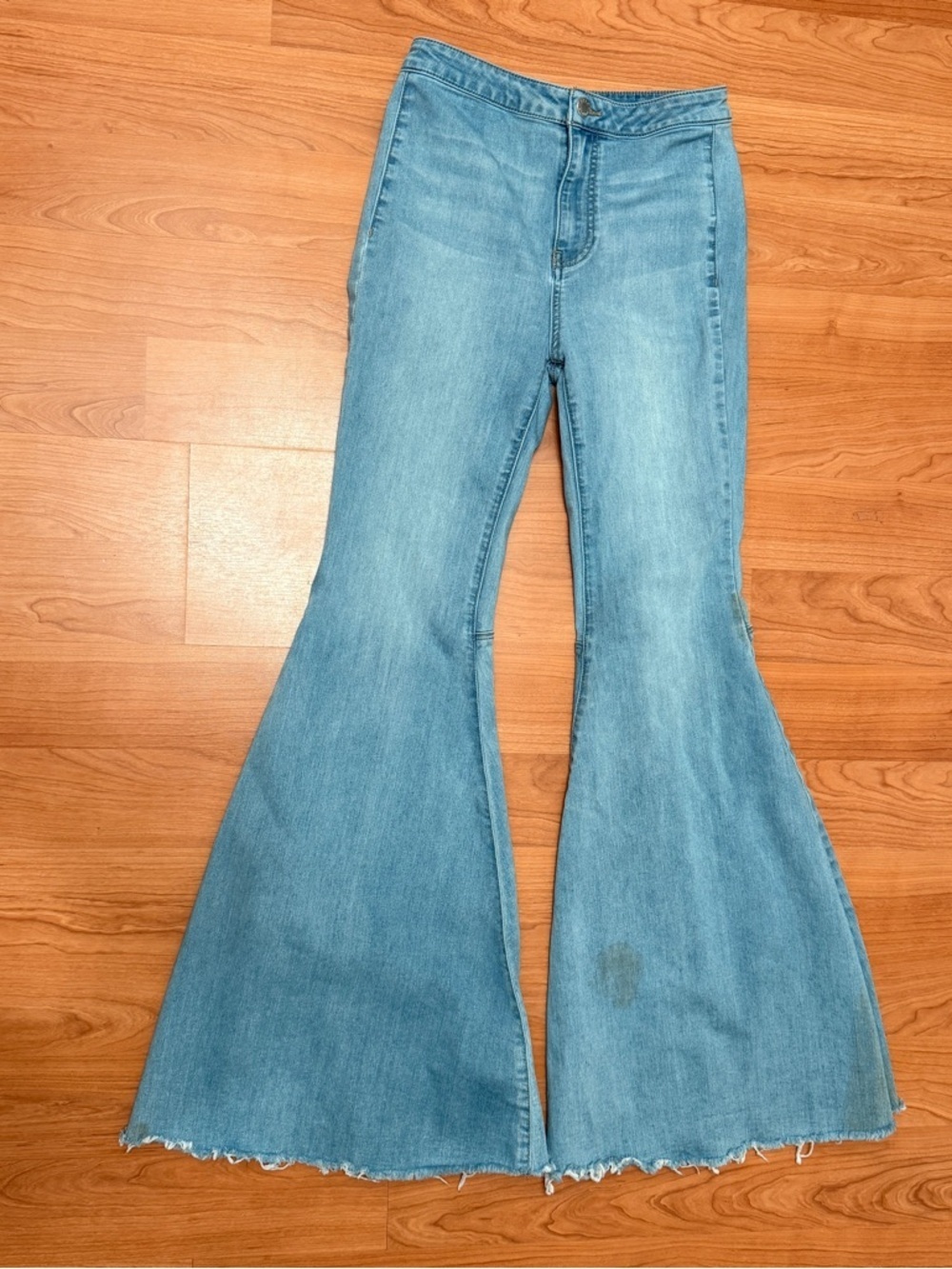 FREE PEOPLE Just Float on Flare Jeans Size 26 - Picture 4 of 11
